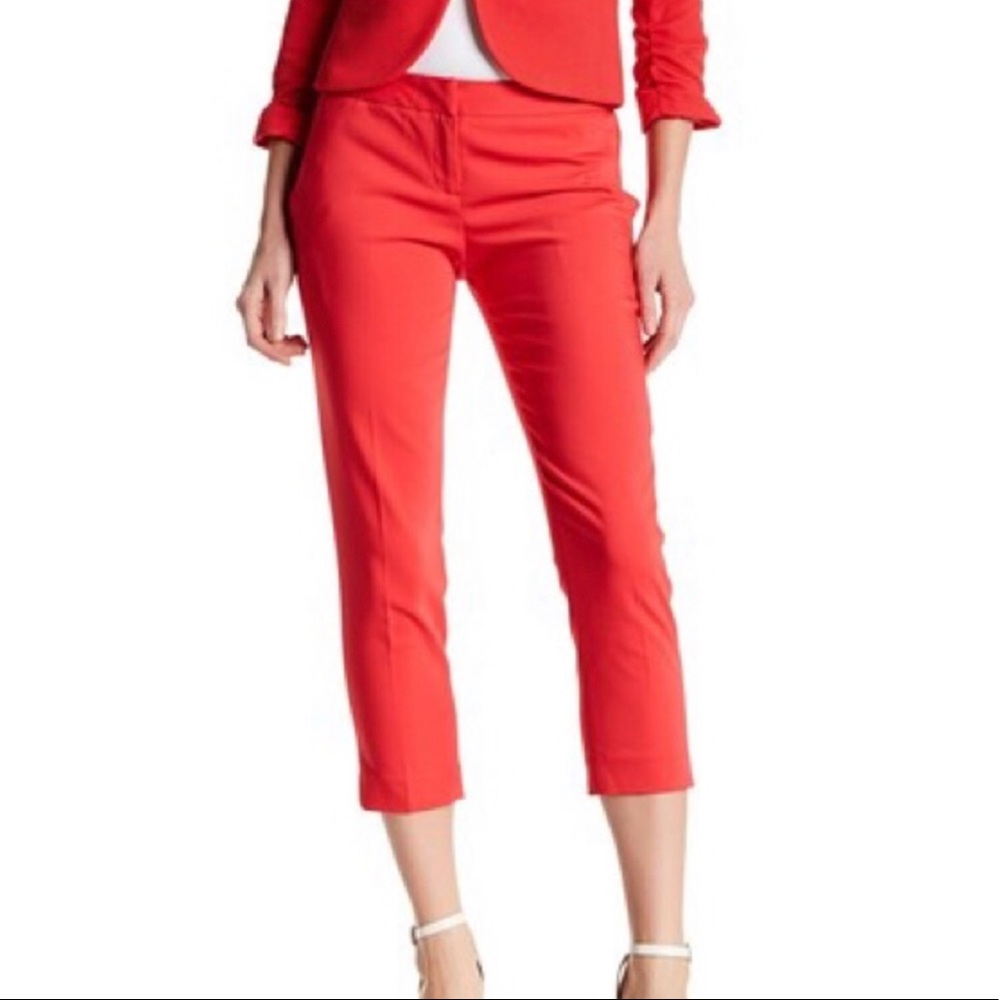 Amanda & Chelsea Contemporary Fit Capri Pants